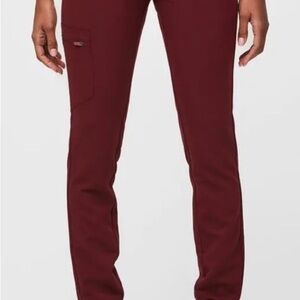 Figs Burgundy jogger scrub pants/ petite